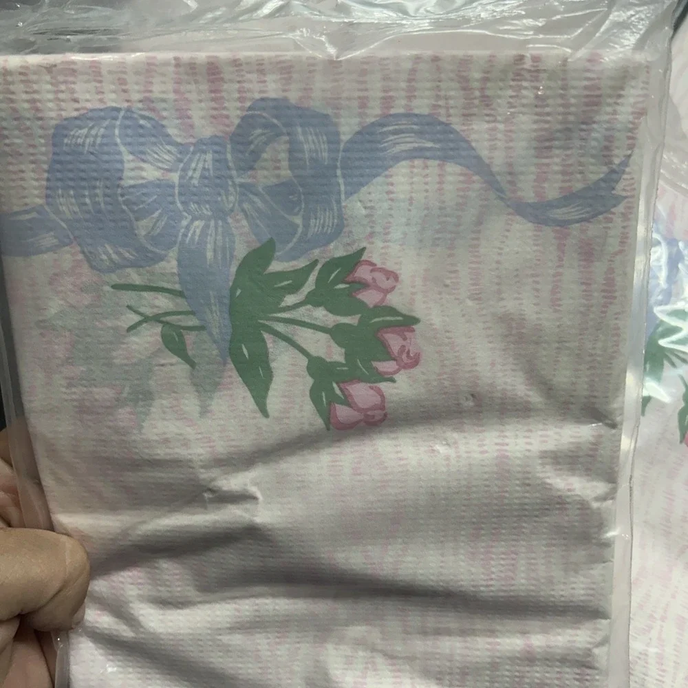 Lot of 5 Eileen West Fine Paper Table Covers 54 X 102 Vintage Rose and Bows